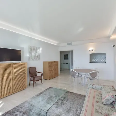 Kikiloue Sea View - 8-hectare Park - Swimming Pool - Tennis - Golf Apartment